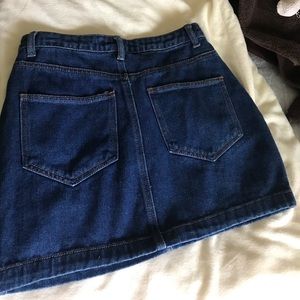 Denim mini skirt. Super cute! Size M; Forever 21.